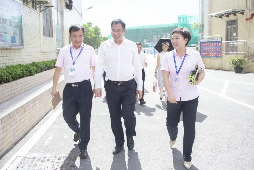 “期待这个项目能帮助更多有需要的孩子有所学、学所成。”