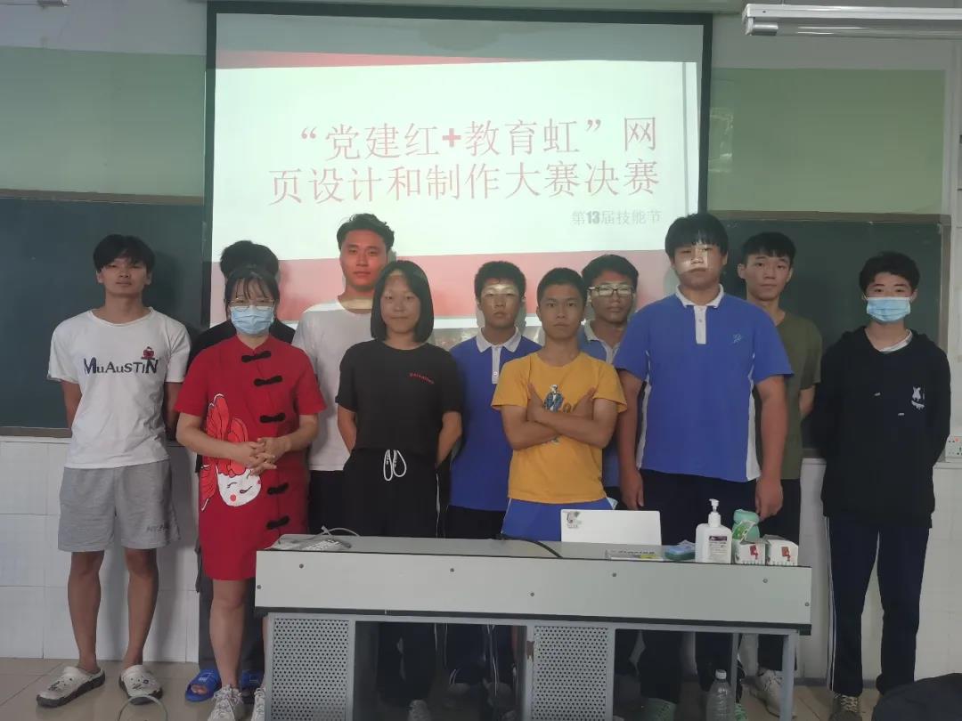 “好吧，我承认你比我强一点点~”