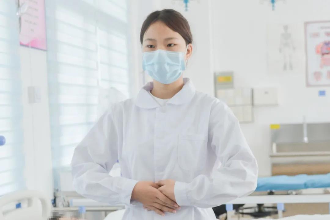 入学不到一年就拿到市赛一等奖，她凭什么？