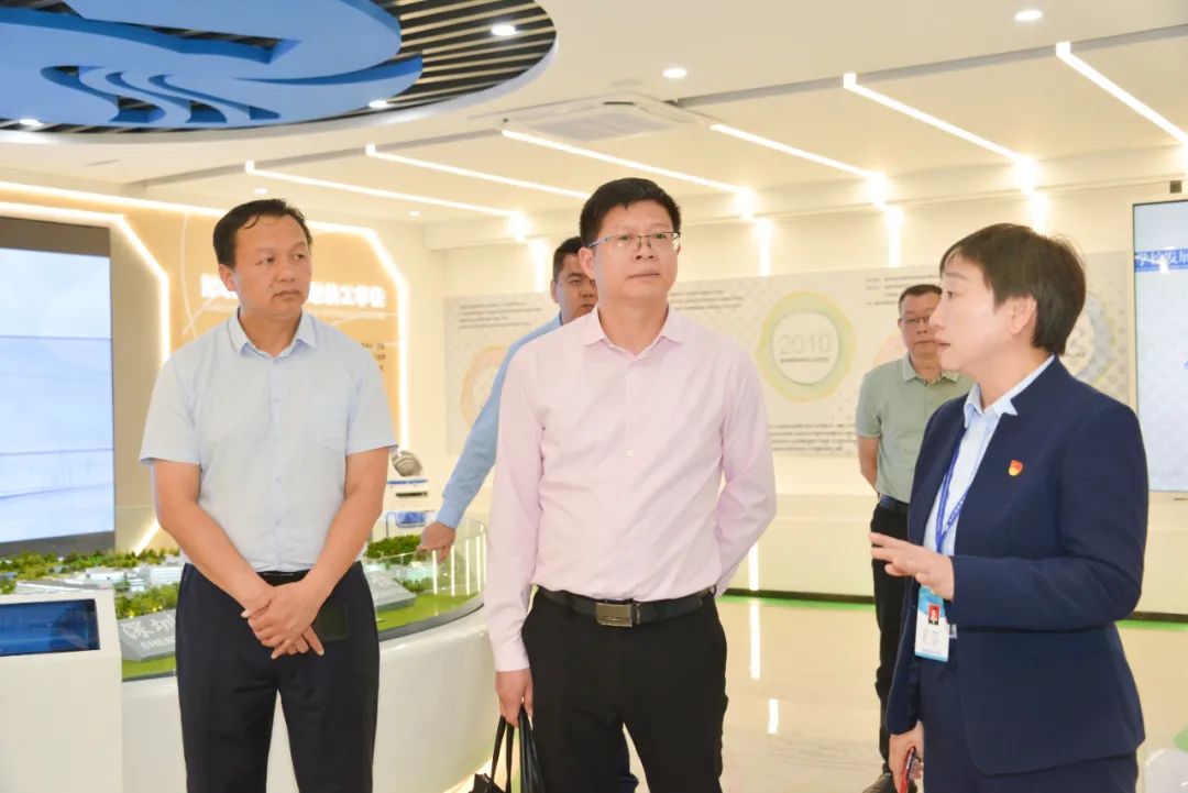 广西河池市人社局赴我校考察调研